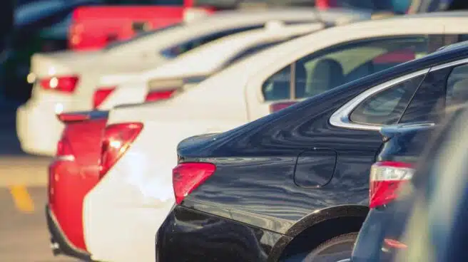 Las matriculaciones de coches se desploman casi un 38% en agosto