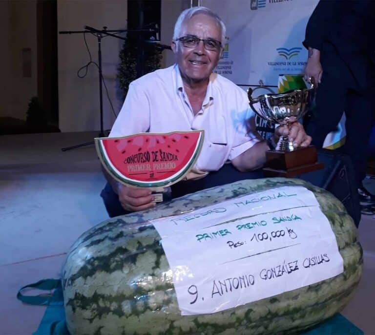 Los secretos de Antonio y Antonia González, los reyes de las sandías gigantes