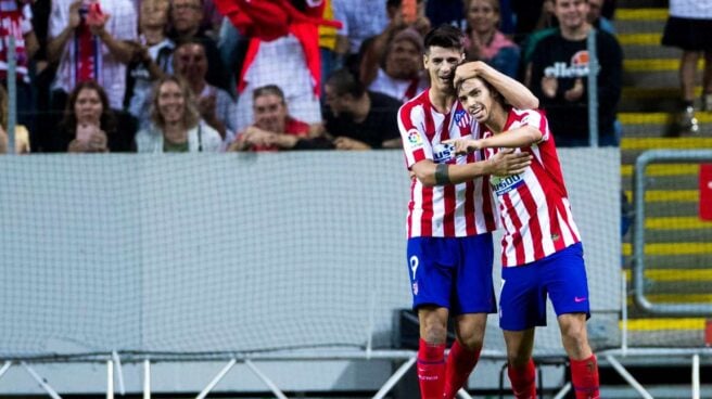 Los jugadores del Atlético de Madrid Álvaro Morata y João Félix.