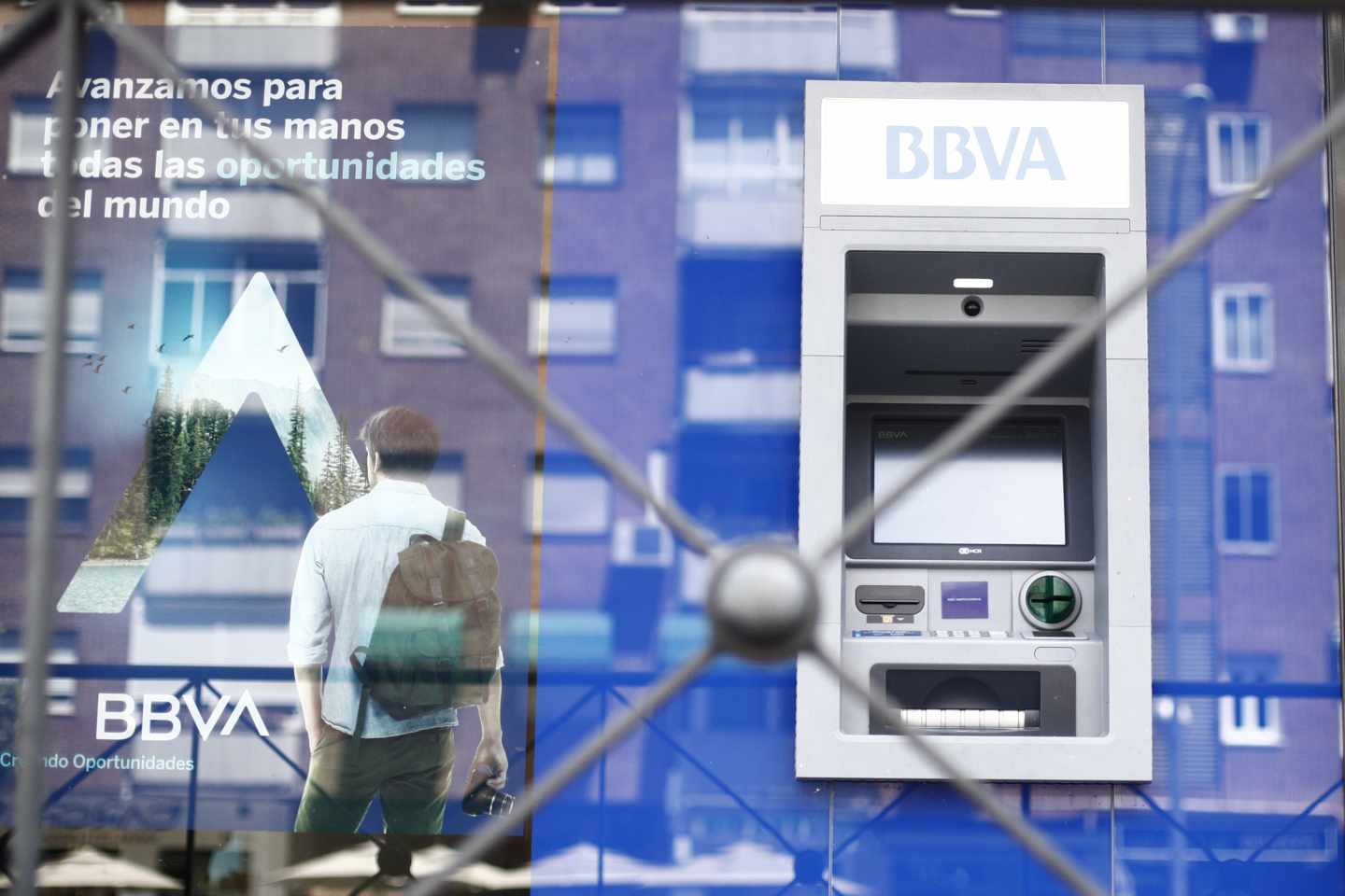 Moody's avisa a BBVA: el golpe a su reputación podría dañar su solvencia.