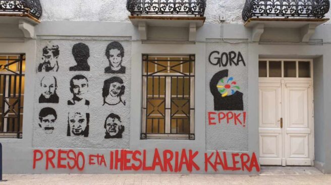 Covite denuncia que Errentería está "llena" de pintadas y pancartas por los presos de ETA