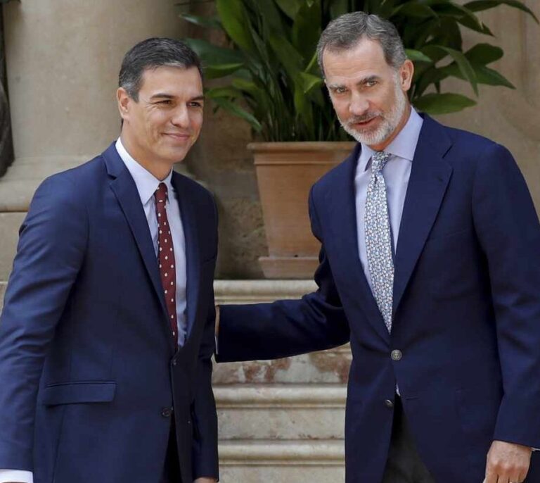 Guerra entre Zarzuela y Efe: la Casa Real desmiente que el Rey baraje aplazar su decisión