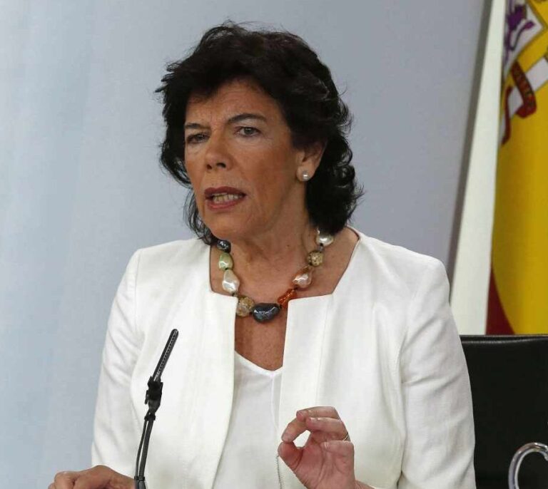 La Junta Electoral reprocha a Celáa sus intervenciones "electoralistas" tras los Consejos de Ministros