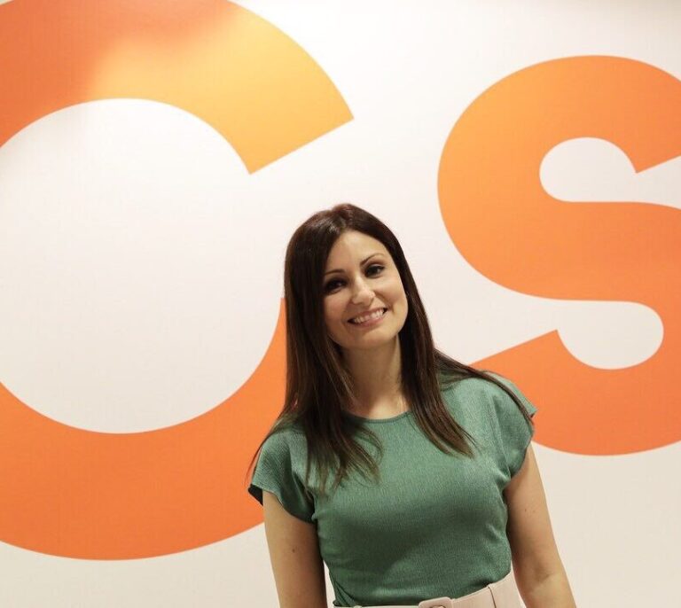 Roldán planteará este lunes a la Ejecutiva de Cs una moción de censura a Torra