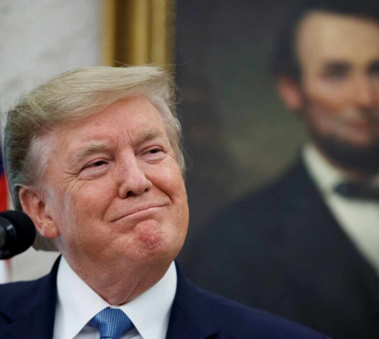 Trump asegura que EEUU cuenta con un plan "perfectamente coordinado" para combatir el coronvirus