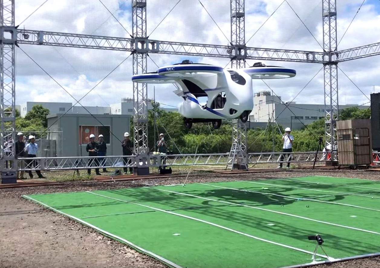 Prototipo del coche volador de NEC