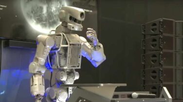 Rusia envía el primer androide a la Estación Espacial Internacional