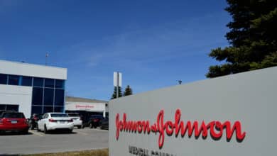 Condenan a Johnson & Johnson a pagar 572 millones de dólares por la crisis de opiáceos