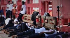 La desesperación del Ocean Viking: sin puerto durante 12 días con el triple de migrantes que el Open Arms