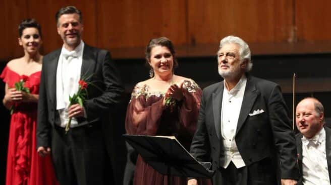 Plácido Domingo, aclamado tras su actuación en Salzburgo.