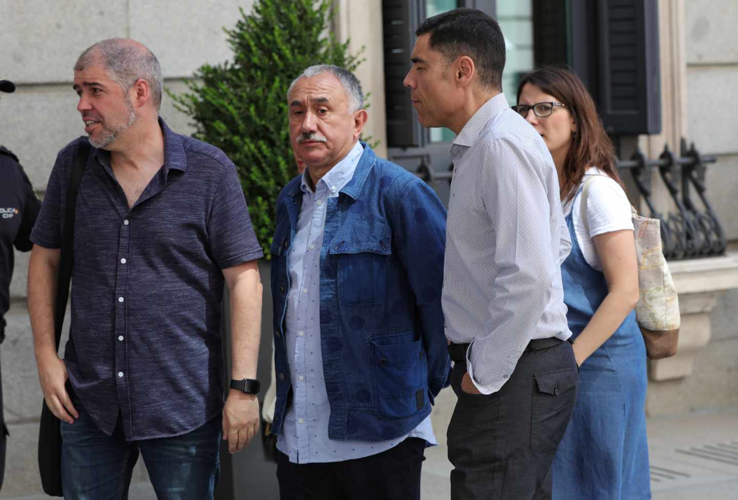 Sordo (CCOO) y Álvarez (UGT) durante la segunda votación en el Congreso de los Diputados para la investidura, finalmente fallida.