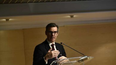 La incertidumbre empieza a presionar al Tesoro y le obliga a pagar más por la deuda