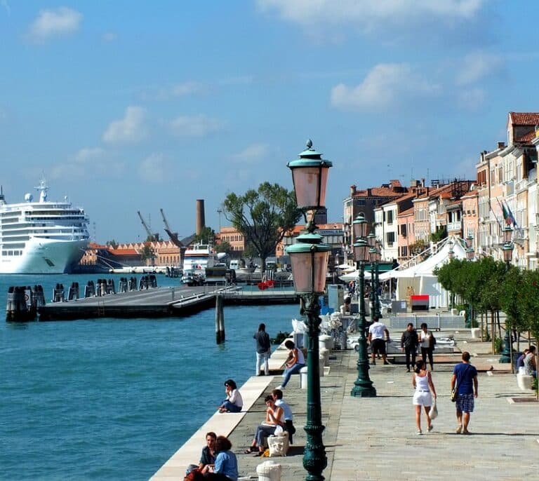 Cruceros para singles o cómo empezar un viaje solo y terminarlo acompañado