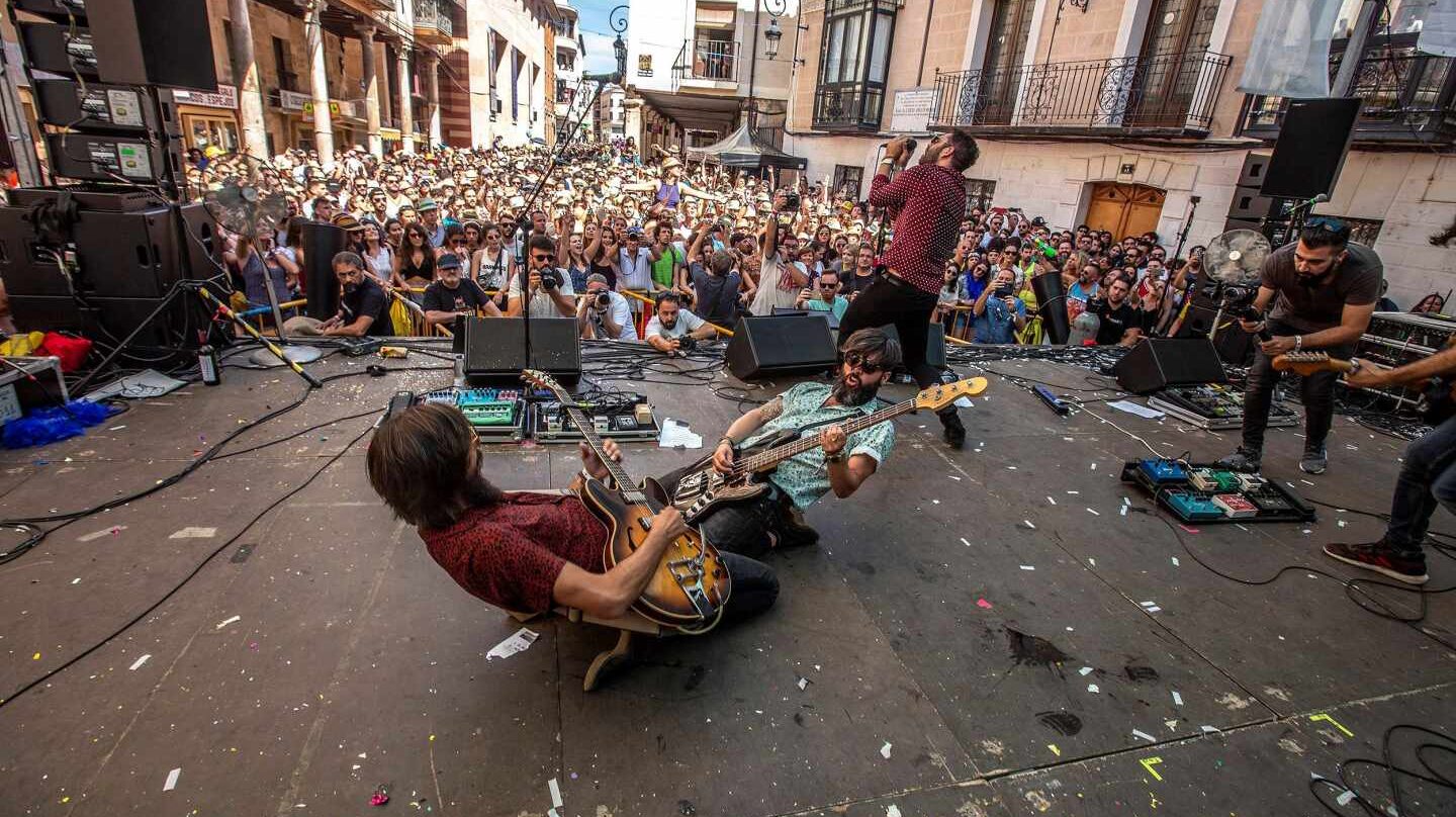 Sonorama 2019: la comunión de Viva Suecia en la Plaza del Trigo