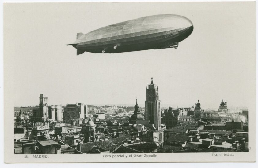 Graff Zeppelin sobre la Gran Vía de Madrid