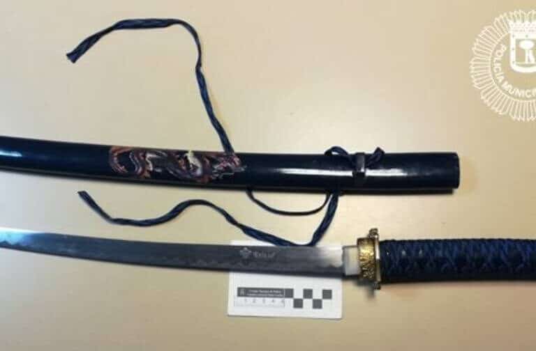 Detenido tras intentar agredir con una catana a cuatro personas en Carabanchel