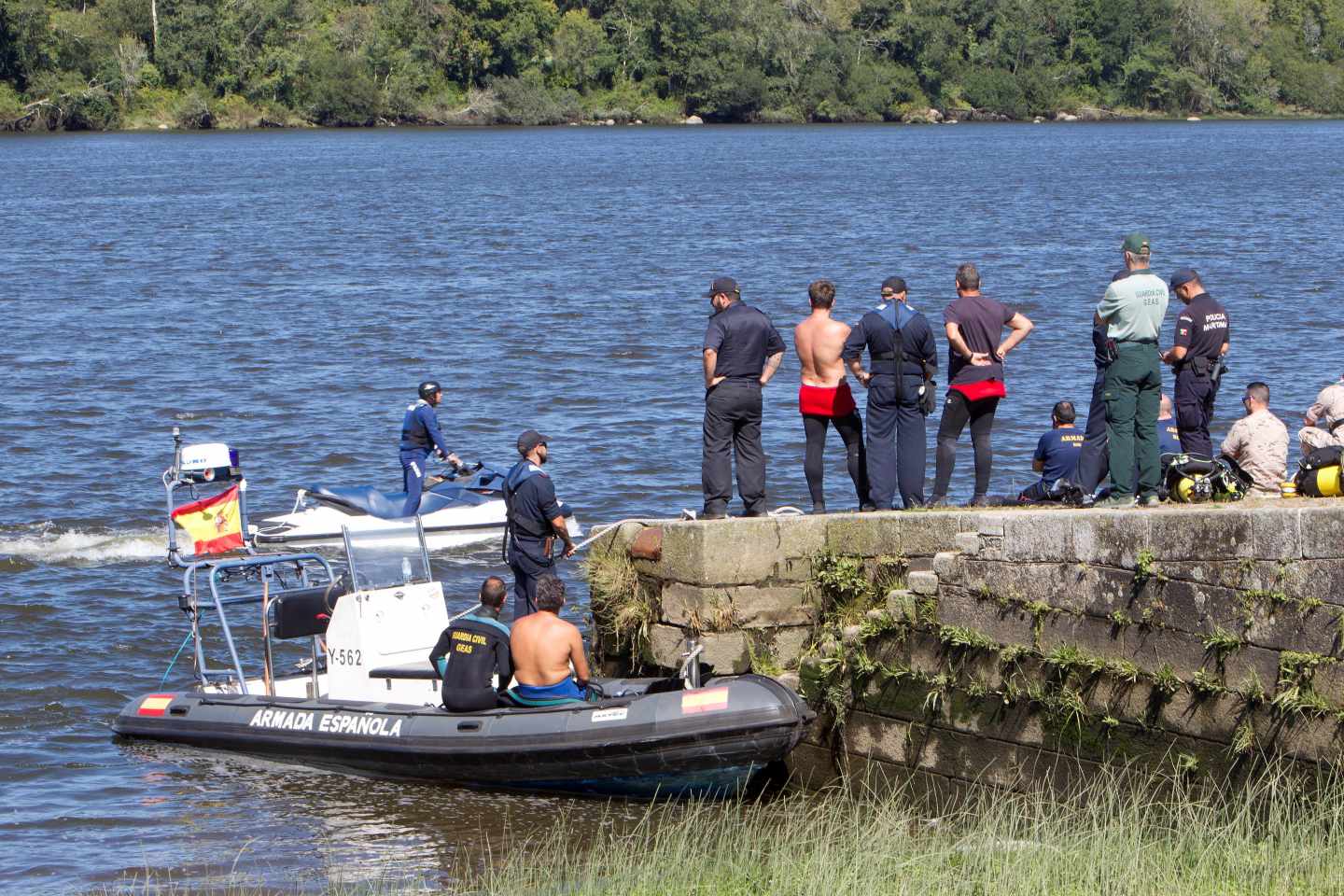 Encuentran el cuerpo del triatleta portugués desaparecido el domingo en el río Miño