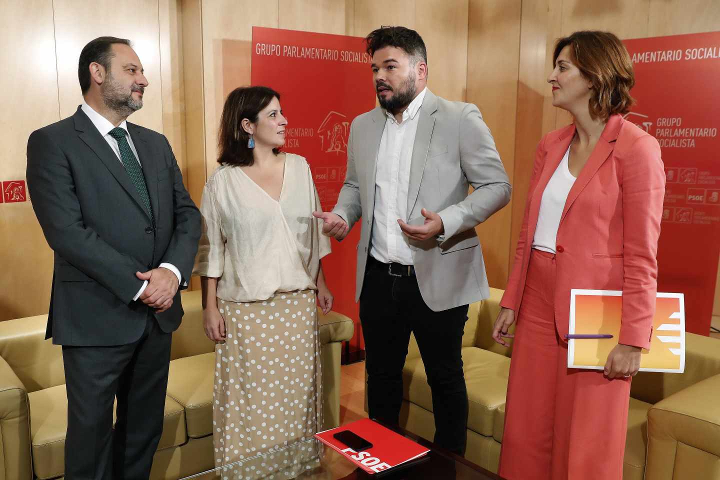 José Luis Ábalos, Adriana Lastra, Gabriel Rufián y Carolina Telechea, en el Congreso.