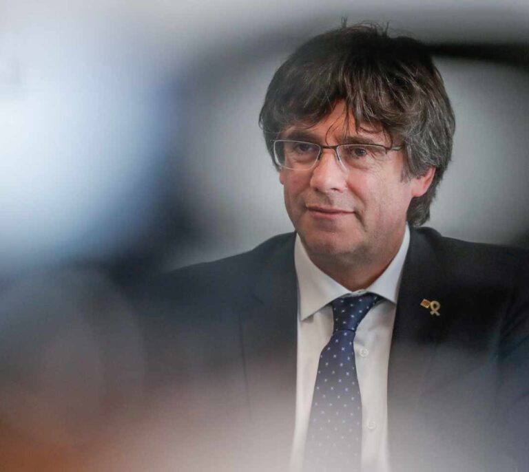 Puigdemont replica al Rey que "ningún gobierno ha querido atender" su preocupación por Cataluña