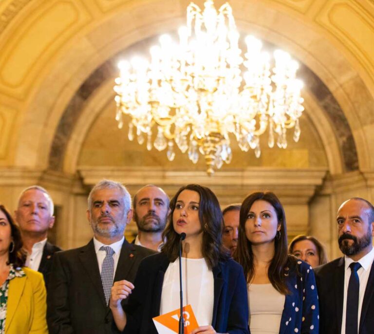 Cs pide expulsar a migrantes irregulares reincidentes y que tres hurtos conlleven prisión