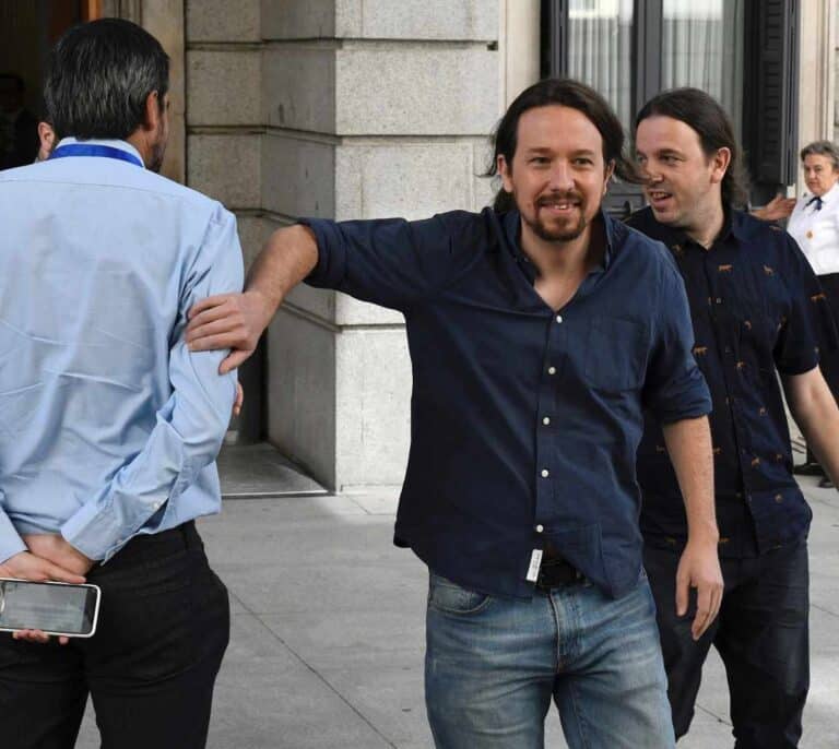 Iglesias descarta apoyar gratis a Sánchez porque los inscritos quieren coalición