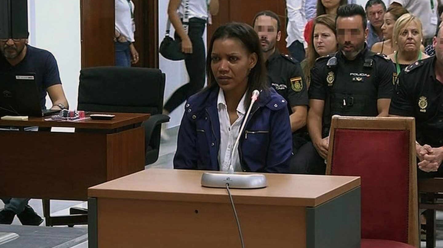 Ana Julia Quezada.