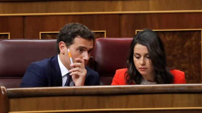 El líder de Cs, Albert Rivera, junto a la portavoz en el Congreso, Inés Arrimadas. El líder de Cs, Albert Rivera, junto a la portavoz en el Congreso, Inés Arrimadas.