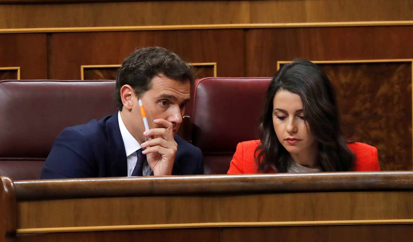 El líder de Cs, Albert Rivera, junto a la portavoz en el Congreso, Inés Arrimadas.