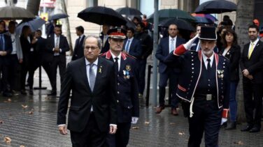 Los Mossos acusan de desorden público a las personas que han puesto el himno español en el acto de Torra