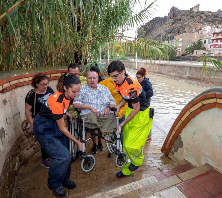 Un muerto en Almería al quedar su coche atrapado por las intensas lluvias