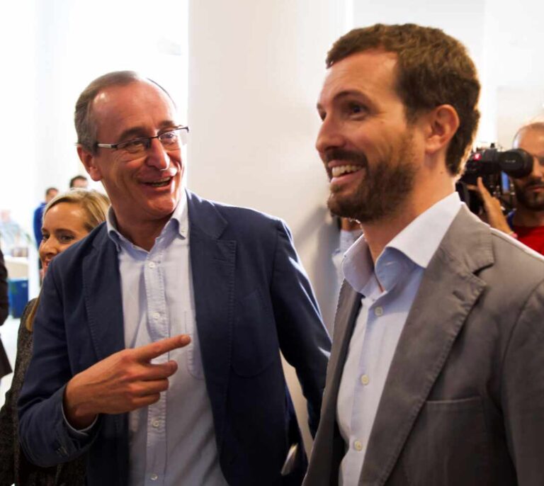 El PP vasco contra Vox: "Jamás iríamos con quien quiere retrasar los relojes 40 años"