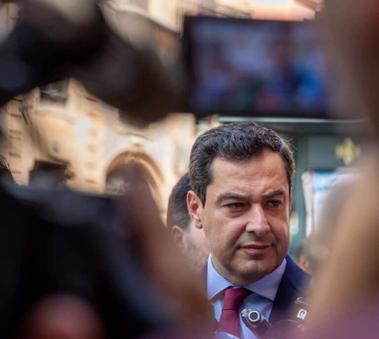 El PP 'absorbe' a Ciudadanos en Andalucía y se acerca a la mayoría absoluta