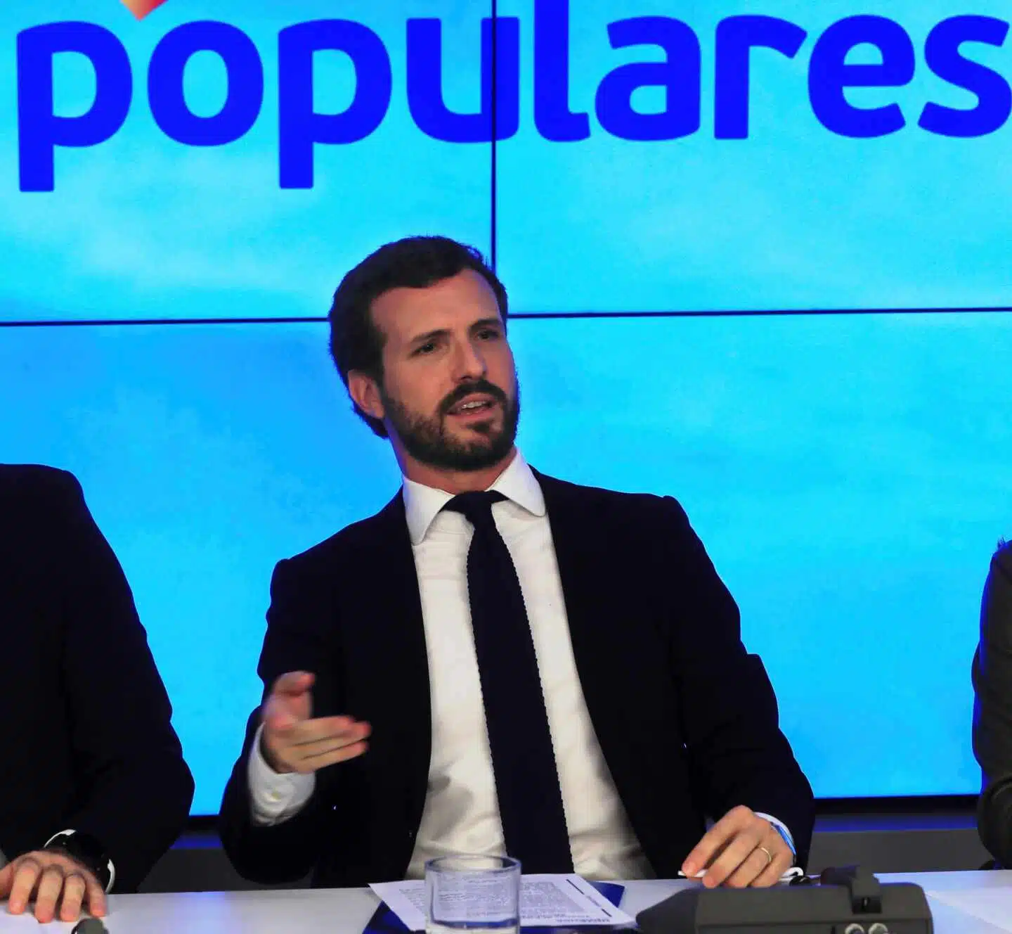 Casado asume el fracaso de "España suma" pero mantiene el mensaje porque "desgasta a Rivera"