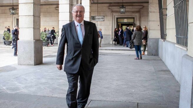 Antonio Fernández, consejero andaluz de Empleo entre 2004 y 2010, dirigiéndose a la Audiencia de Sevilla durante el juicio.