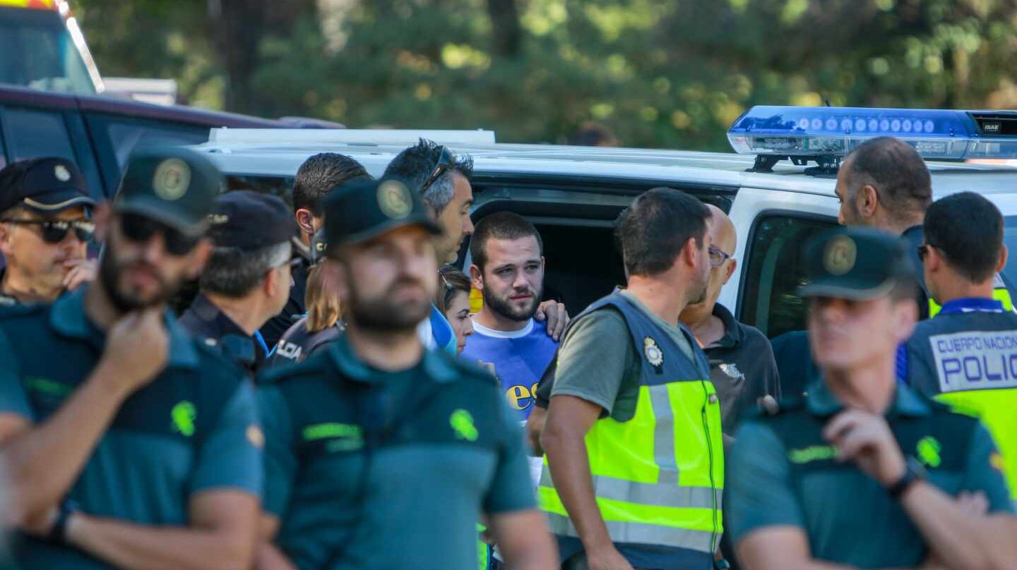 Miembros del equipo de rescate de Blanca Fernández Ochoa.