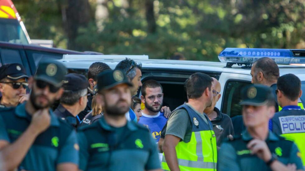 Miembros del equipo de rescate de Blanca Fernández Ochoa.