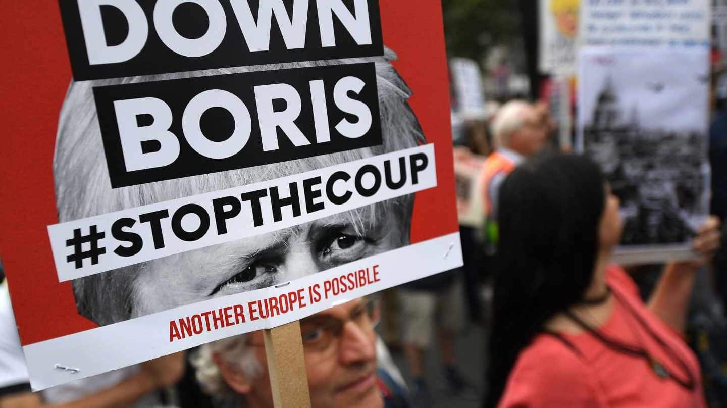 Los detractores del Brexit se manifiestan contra la gestión de Boris Johnson.