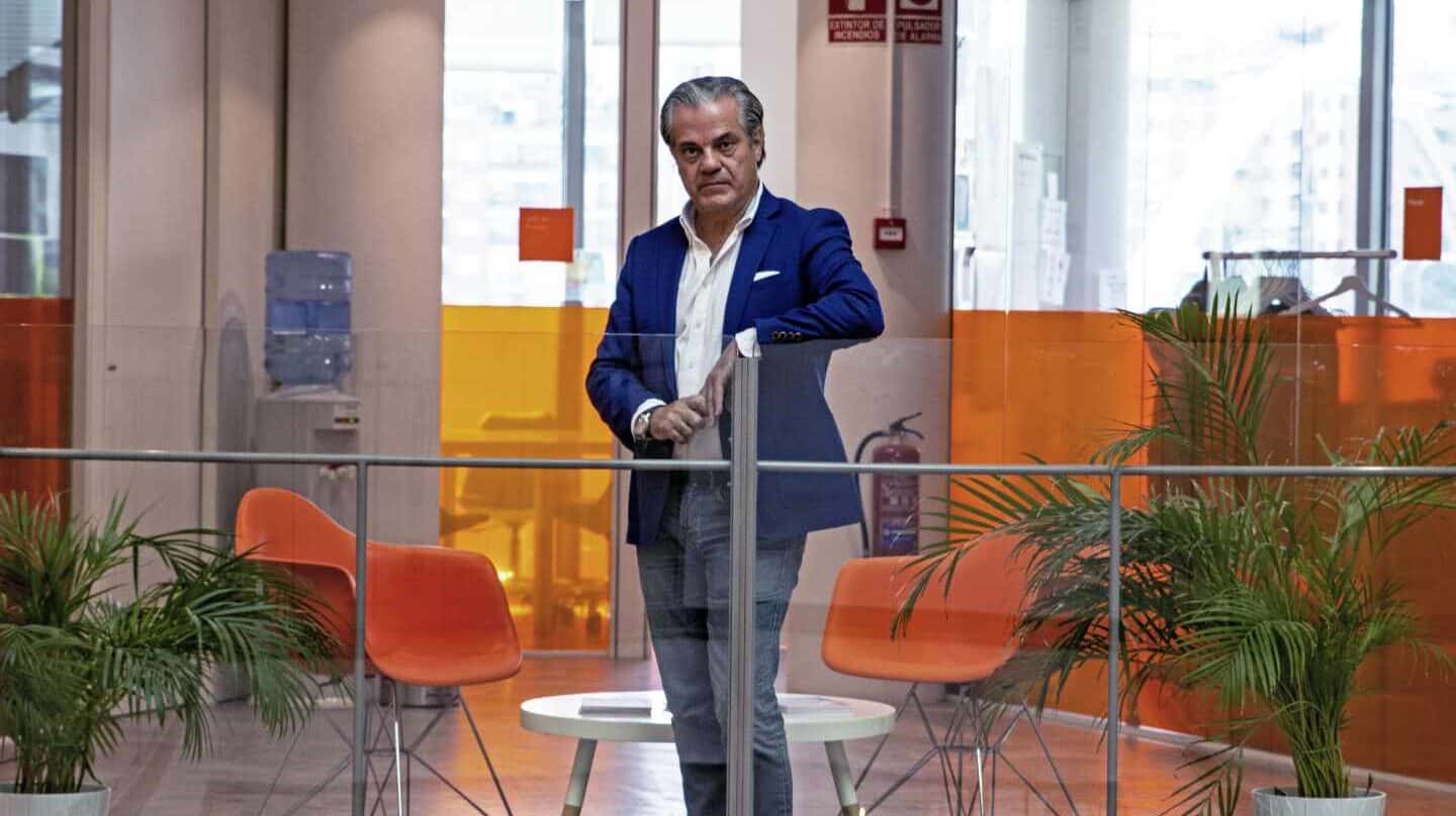 Marcos de Quinto posa en la sede nacional de Ciudadanos
