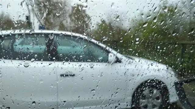 Halladas muertas dos personas en su coche tras una tromba de agua en Albacete