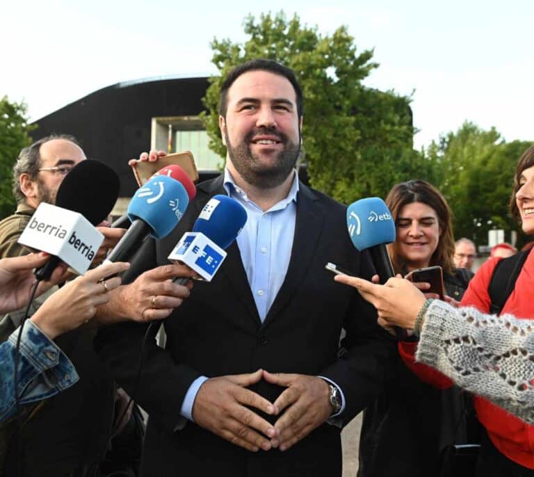 ERC, JxCat y Bildu arropan a los 47 acusados de integrar el 'frente de cárceles' de ETA