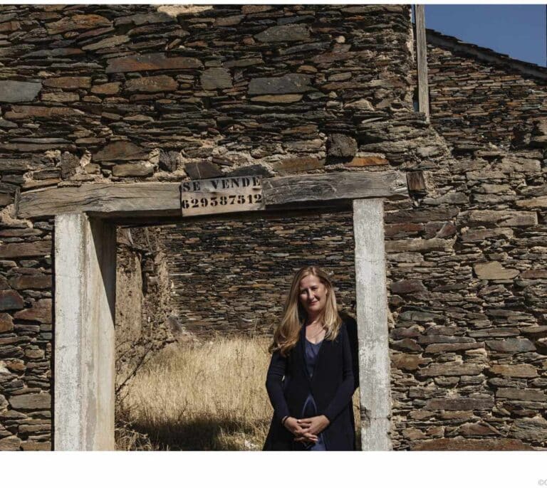 Luz Gabás y los solares de la España vacía
