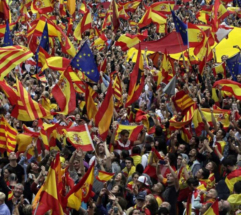 El constitucionalismo ahonda su brecha ante un otoño 'caliente' en Cataluña