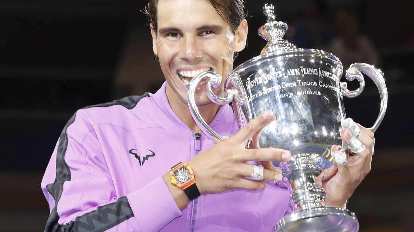 Nadal muerde la copa de campeón tras casi cinco horas de batalla