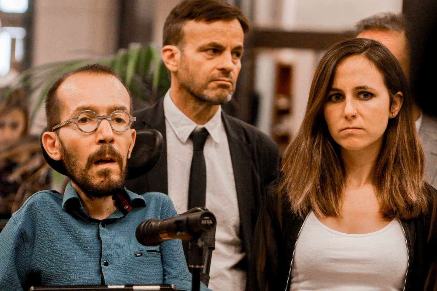 El equipo negociador de Podemos, tras la reunión con el PSOE.