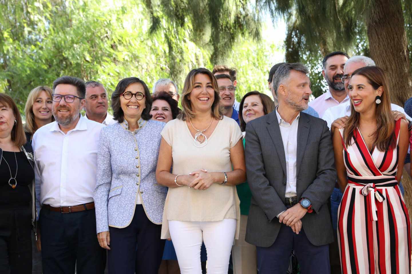 Susana Díaz, con los parlamentarios socialistas en Andalucía.