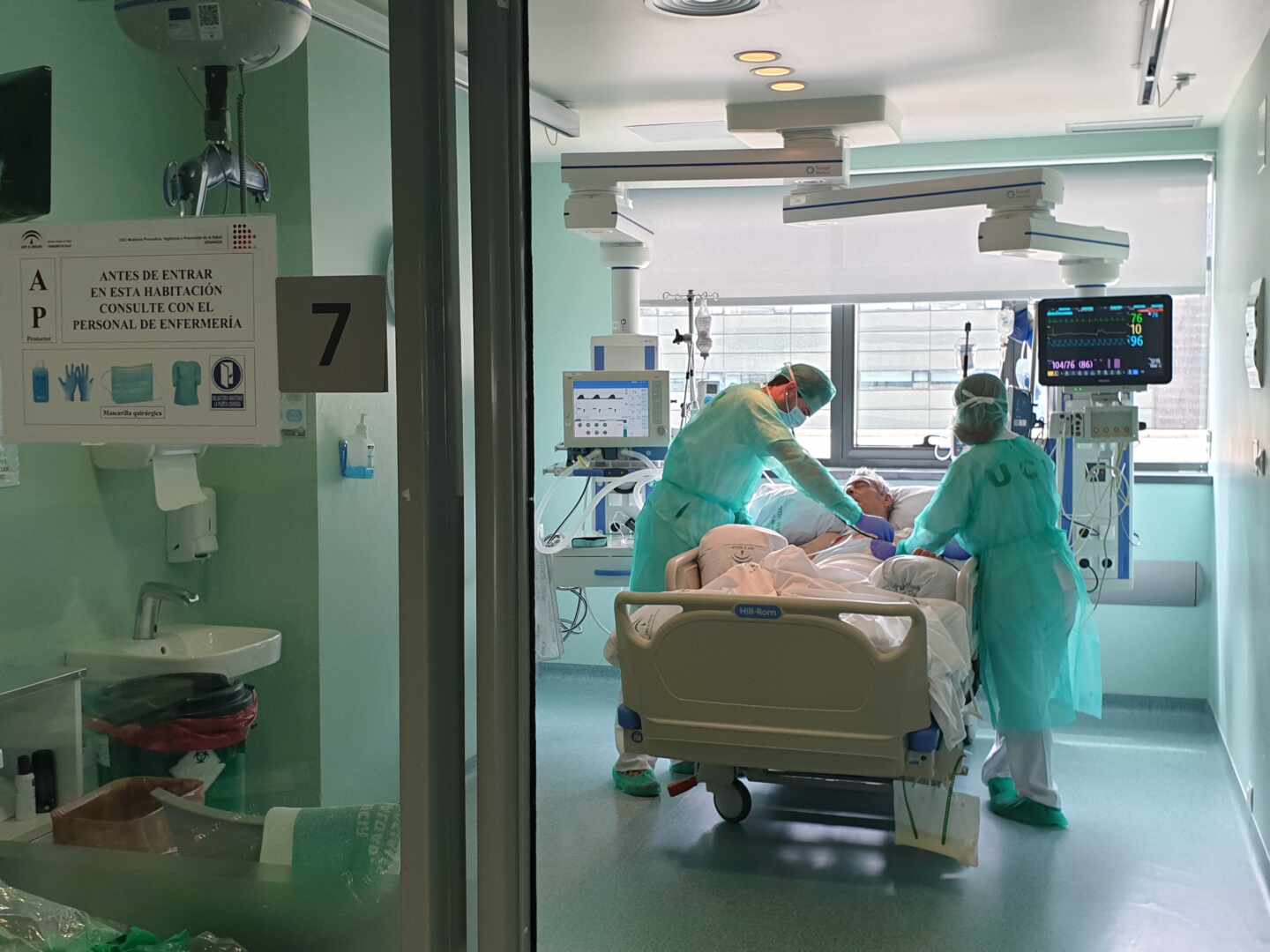 Tratan al primer paciente en España con terapia de protones