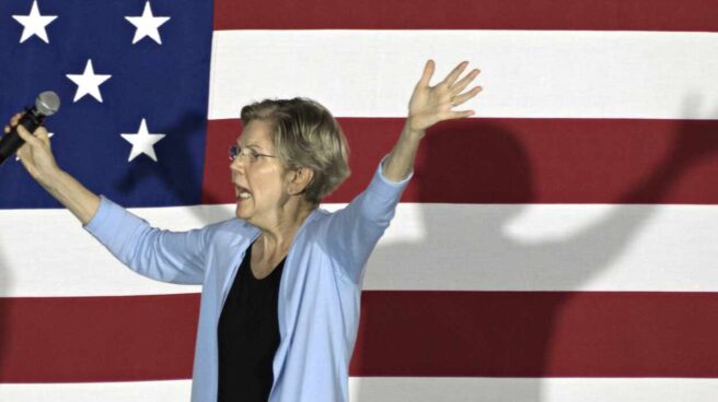 La demócrata Elizabeth Warren en Iowa