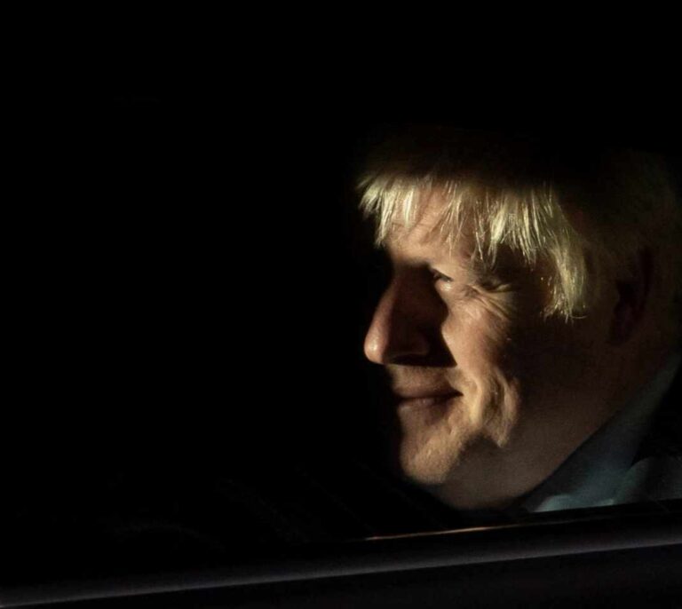 El hermano de Boris Johnson dimite para anteponer el "interés nacional" a la "lealtad familiar"
