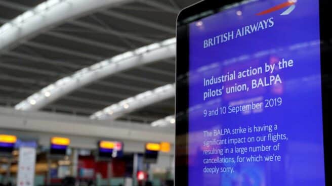 Cartel informativo sobre la huelga de pilotos de British Airways.