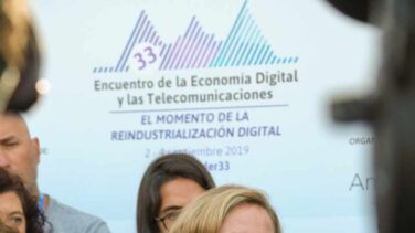 Calviño dice que la volatilidad del Ibex no se traslada a la economía real